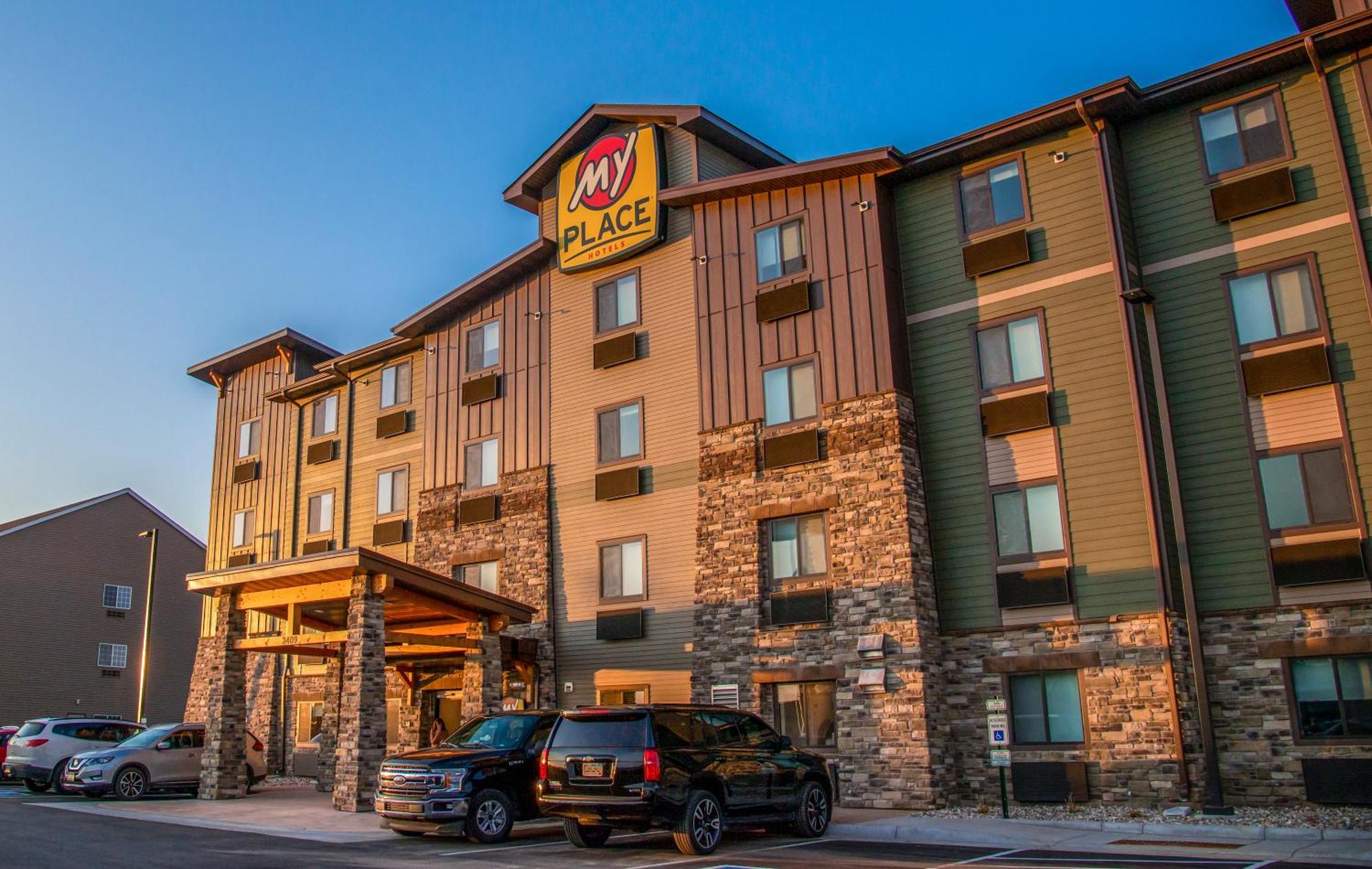 My Place Hotel-Watertown, Sd Bagian luar foto