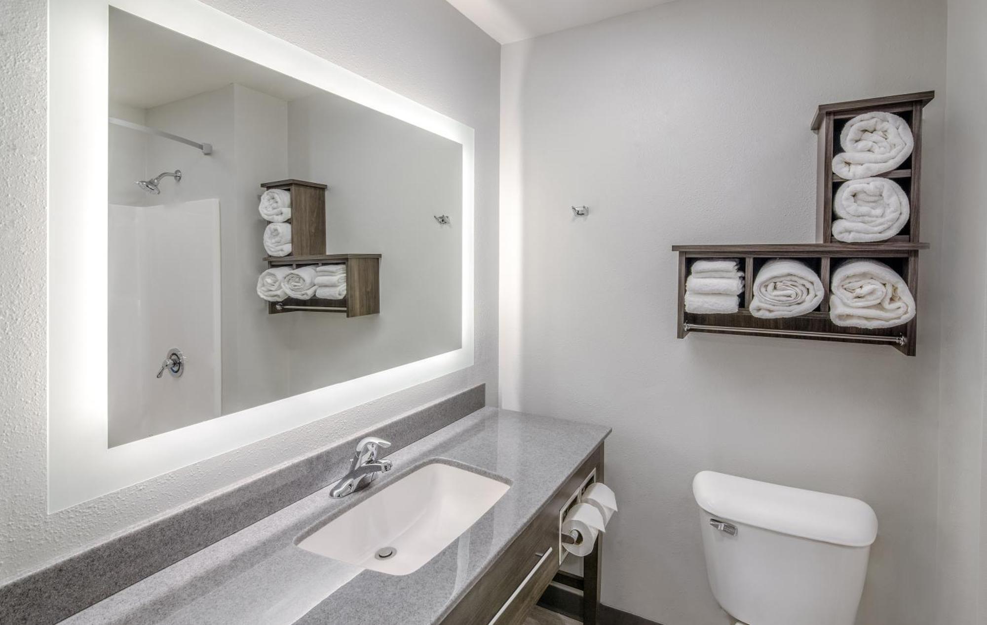 My Place Hotel-Watertown, Sd Bagian luar foto